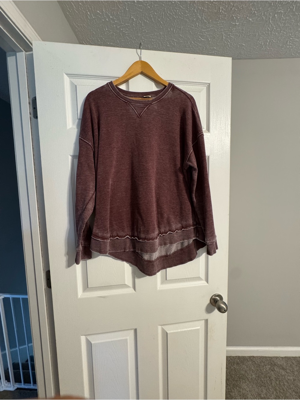 Relaxed Crewneck Sweater - Wine